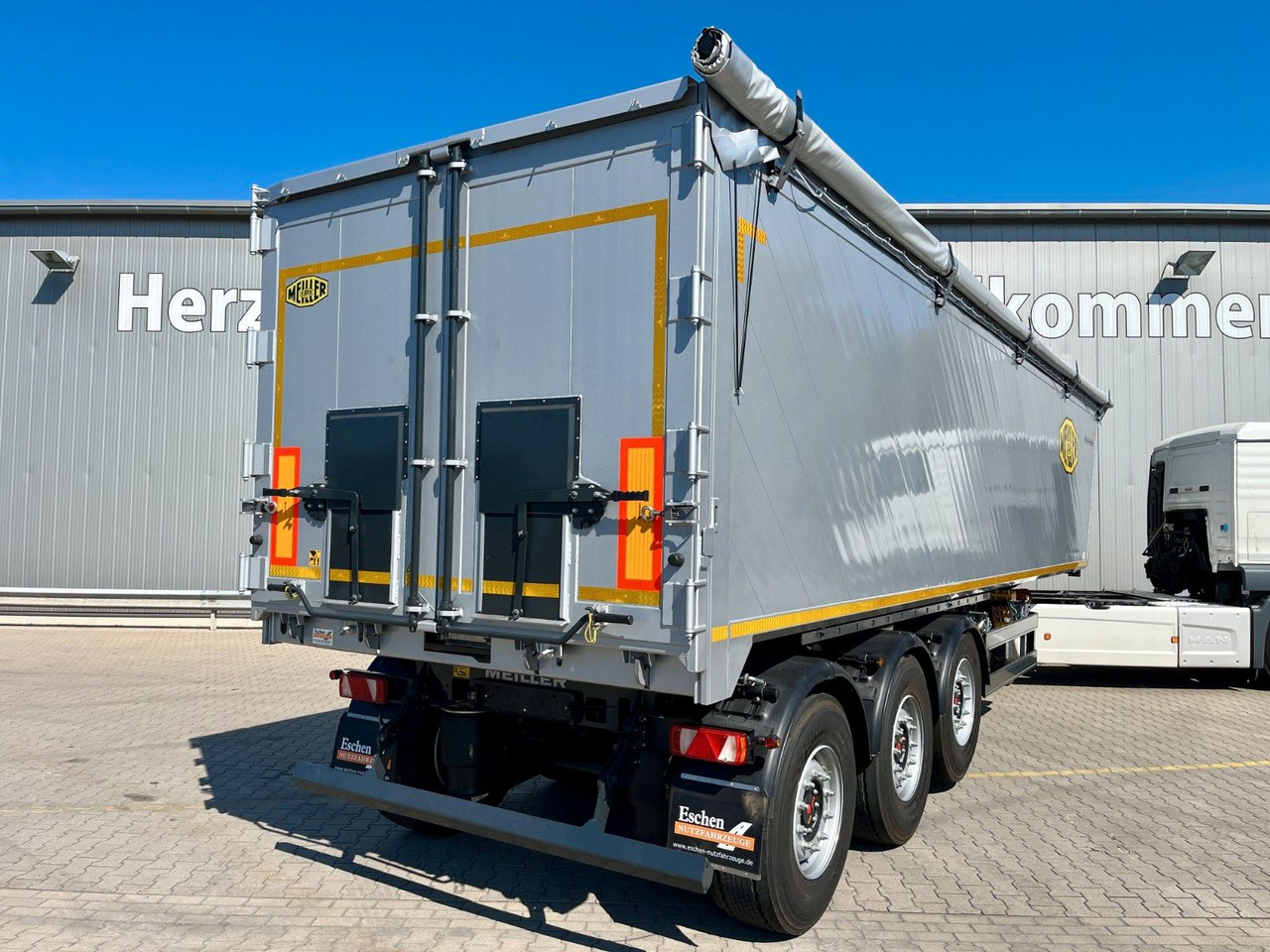 Meiller MHKA 45/3 Getreide 49m³ ALU*7mm Boden*Lift*Plane - Tipper semi-trailer: picture 4 Meiller MHKA 45/3 Getreide 49m³ ALU*7mm Boden*Lift*Plane - Tipper semi-trailer: picture 4
