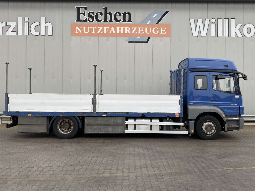 Mercedes-Benz 1829 LL Axor - Dropside/ Flatbed truck: picture 5 Mercedes-Benz 1829 LL Axor - Dropside/ Flatbed truck: picture 5
