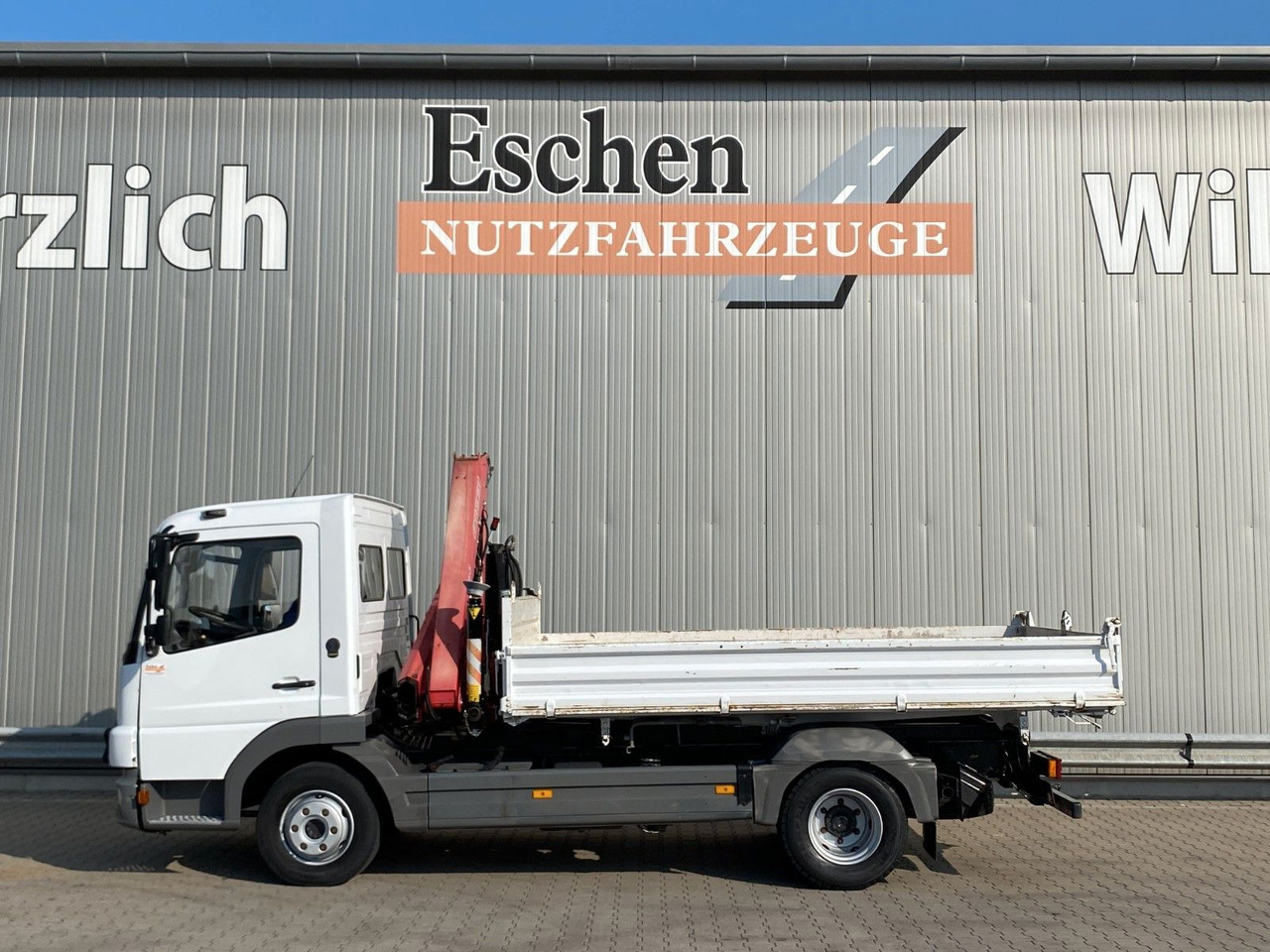 Mercedes-Benz 818 Atego | Fassi F65*MEILLER*PKW-AHK*1.Hand - Tipper, Crane truck: picture 3 Mercedes-Benz 818 Atego | Fassi F65*MEILLER*PKW-AHK*1.Hand - Tipper, Crane truck: picture 3
