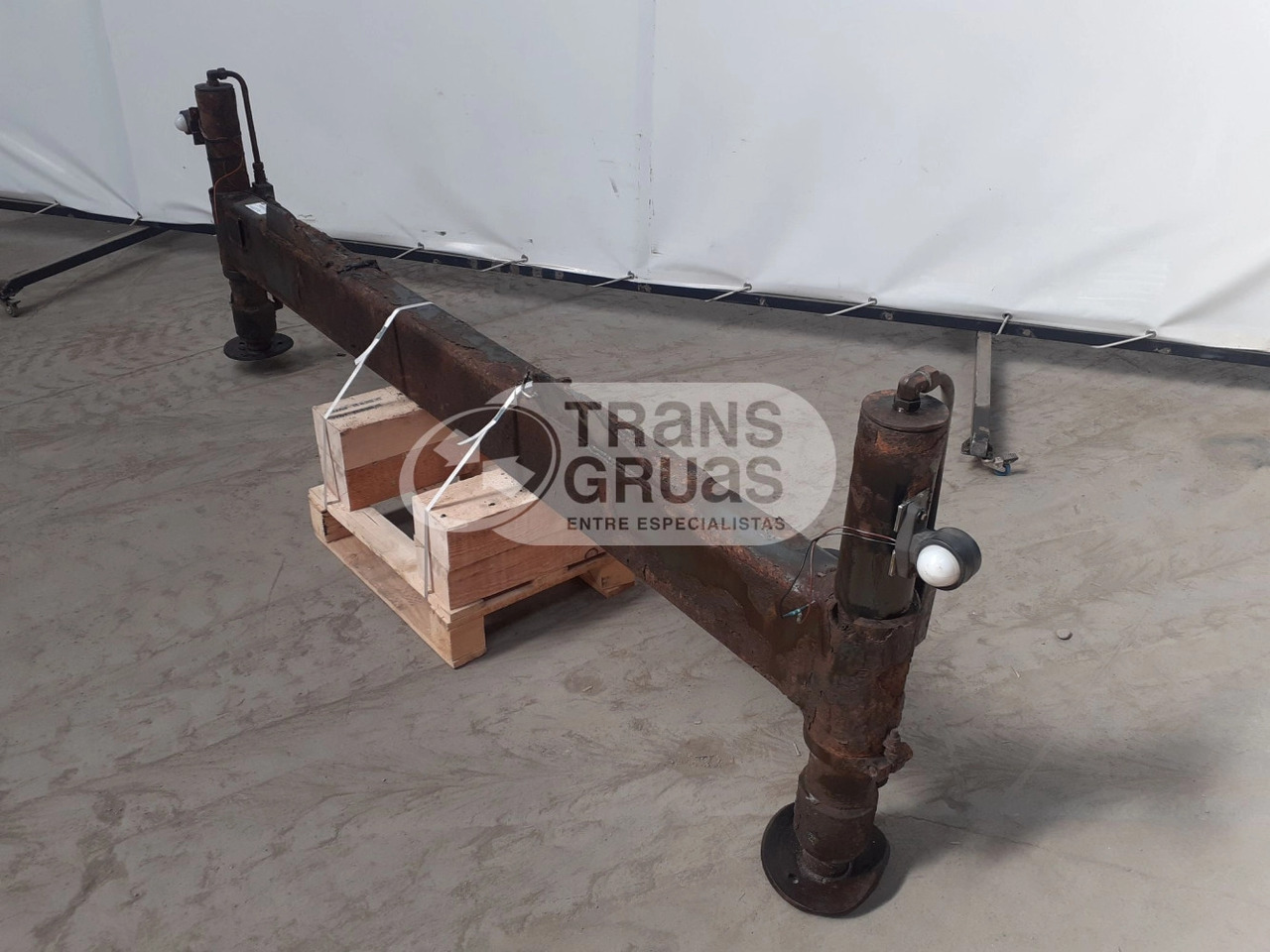 Estabilizador fijo a 2.300 mm - Attachment for Crane: picture 1 Estabilizador fijo a 2.300 mm - Attachment for Crane: picture 1