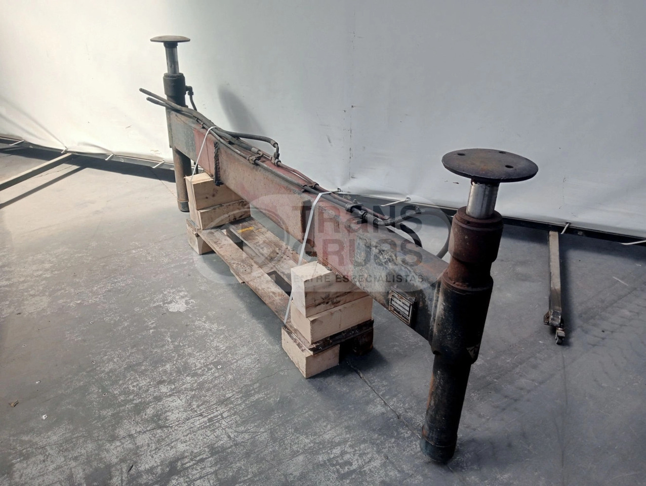 Estabilizador fijo a 2.300 mm - Attachment for Crane: picture 1 Estabilizador fijo a 2.300 mm - Attachment for Crane: picture 1