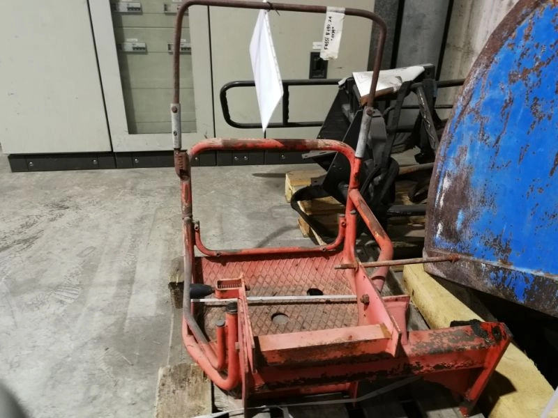 KIT SOPORTE ASIENTO EN COLUMNA FASSI - Seat for Crane: picture 1 KIT SOPORTE ASIENTO EN COLUMNA FASSI - Seat for Crane: picture 1