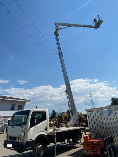 MULTITEL NISSAN NT 400 + MX 250 - Truck mounted aerial platform: picture 5 MULTITEL NISSAN NT 400 + MX 250 - Truck mounted aerial platform: picture 5