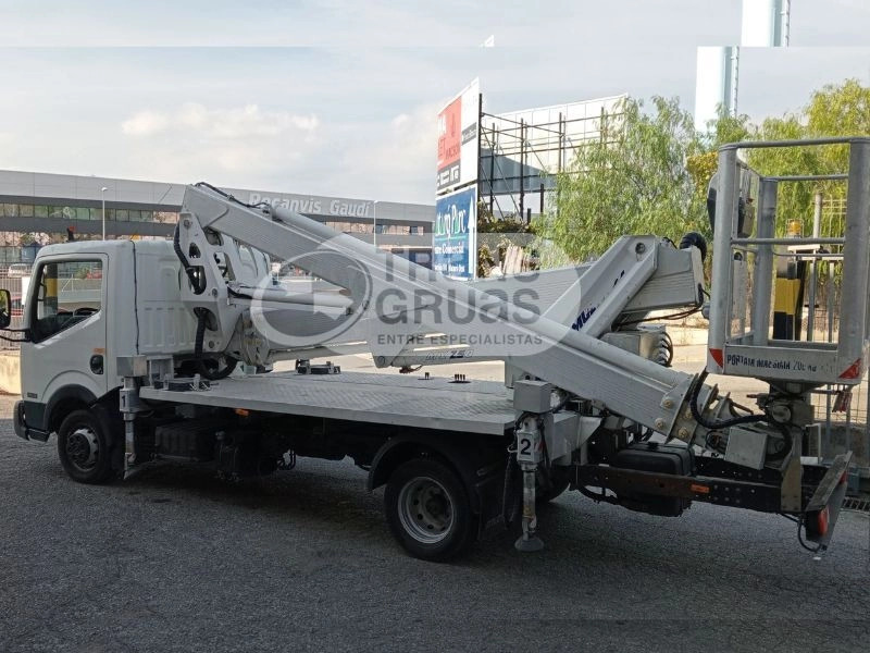 MULTITEL NISSAN NT 400 + MX 250 - Truck mounted aerial platform: picture 3 MULTITEL NISSAN NT 400 + MX 250 - Truck mounted aerial platform: picture 3