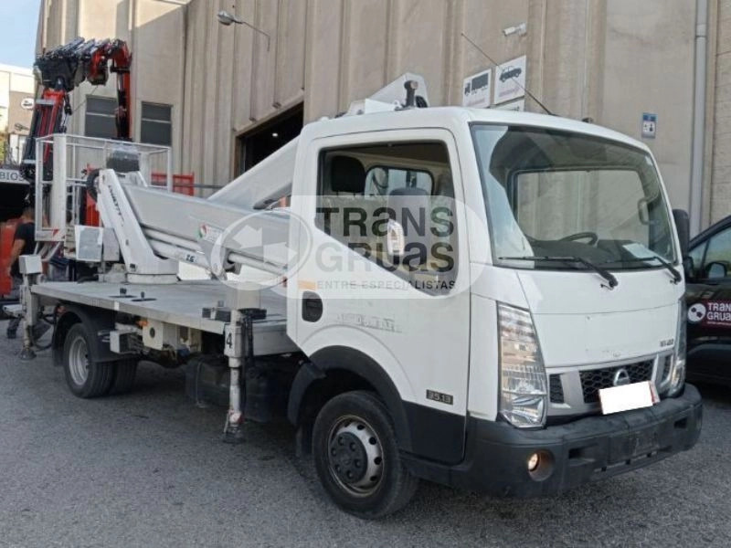 MULTITEL NISSAN NT 400 + MX 250 - Truck mounted aerial platform: picture 4 MULTITEL NISSAN NT 400 + MX 250 - Truck mounted aerial platform: picture 4