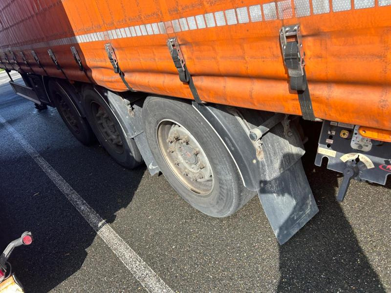 Fliegl - Curtainsider semi-trailer: picture 3 Fliegl - Curtainsider semi-trailer: picture 3