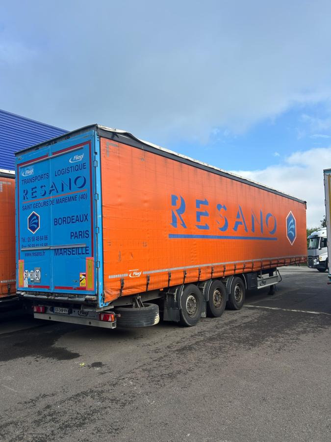 Fliegl - Curtainsider semi-trailer: picture 3 Fliegl - Curtainsider semi-trailer: picture 3