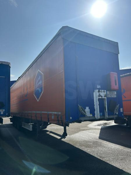 Fliegl - Curtainsider semi-trailer: picture 4 Fliegl - Curtainsider semi-trailer: picture 4