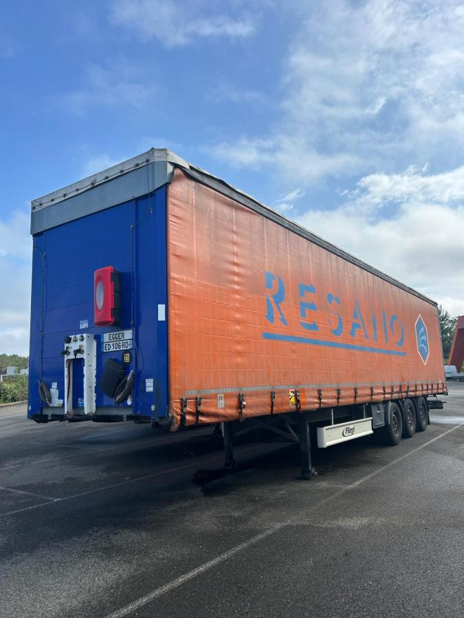Fliegl - Curtainsider semi-trailer: picture 1 Fliegl - Curtainsider semi-trailer: picture 1