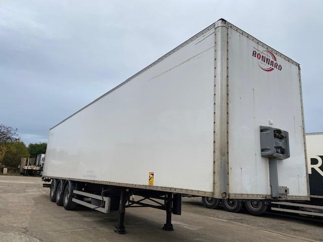 Fruehauf - Closed box semi-trailer: picture 2 Fruehauf - Closed box semi-trailer: picture 2