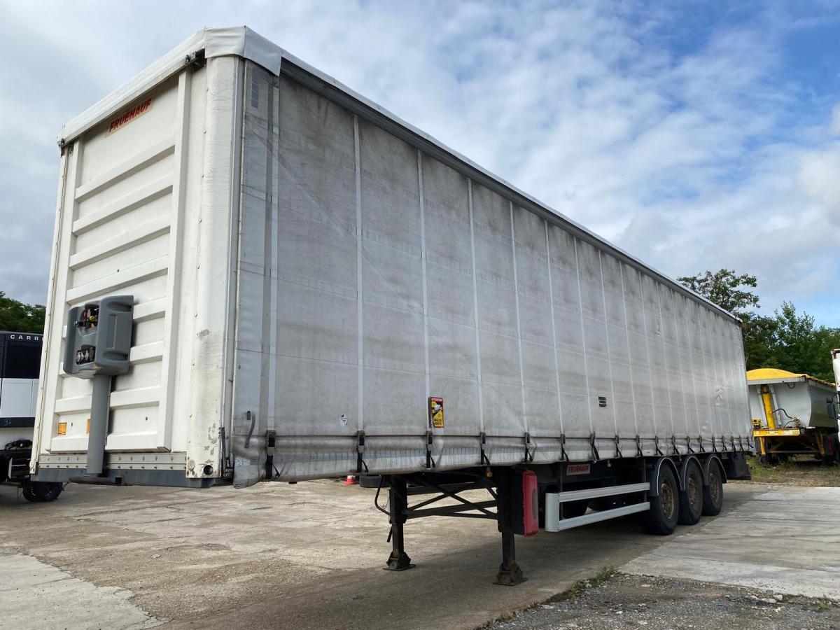 Curtainsider semi-trailer Fruehauf: picture 8