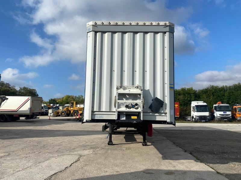 Krone - Curtainsider semi-trailer: picture 3 Krone - Curtainsider semi-trailer: picture 3