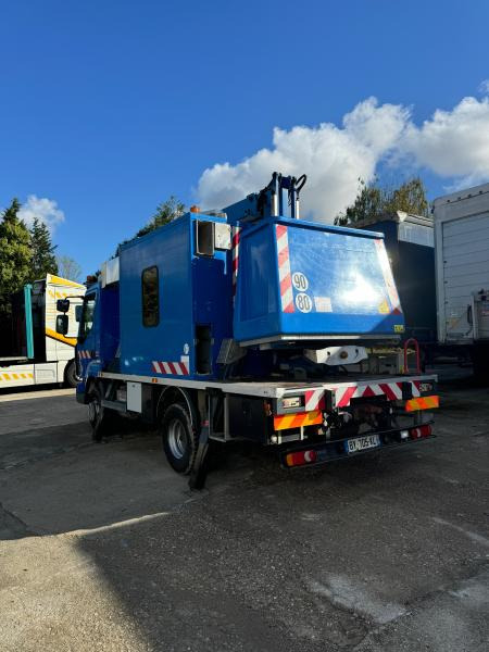 Renault Midlum 180 - Truck mounted aerial platform: picture 5 Renault Midlum 180 - Truck mounted aerial platform: picture 5