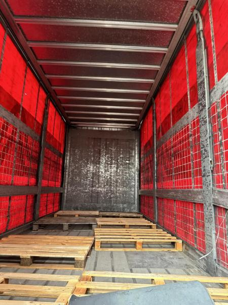 Renault Premium 420 DCI - Curtainsider truck: picture 2 Renault Premium 420 DCI - Curtainsider truck: picture 2