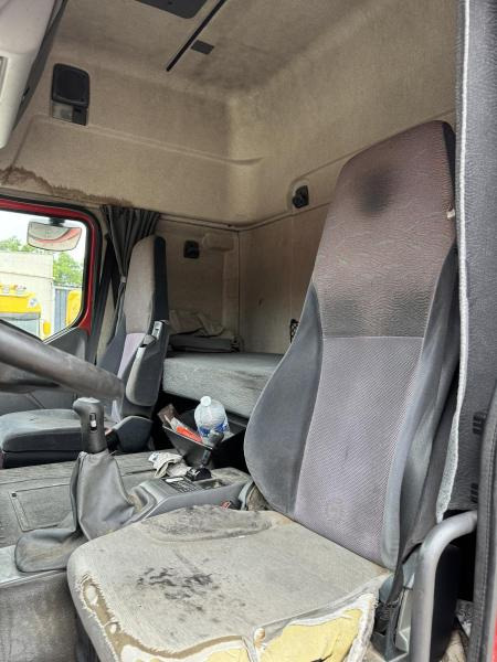 Renault Premium - Curtainsider truck: picture 4 Renault Premium - Curtainsider truck: picture 4