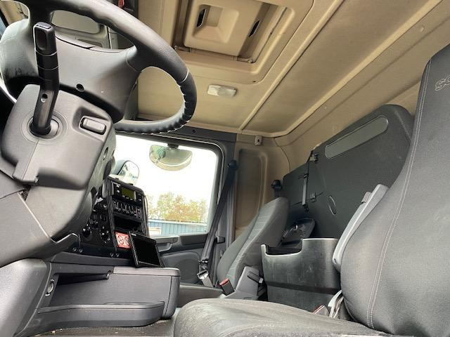 Scania G 410 - Refrigerator truck: picture 2 Scania G 410 - Refrigerator truck: picture 2