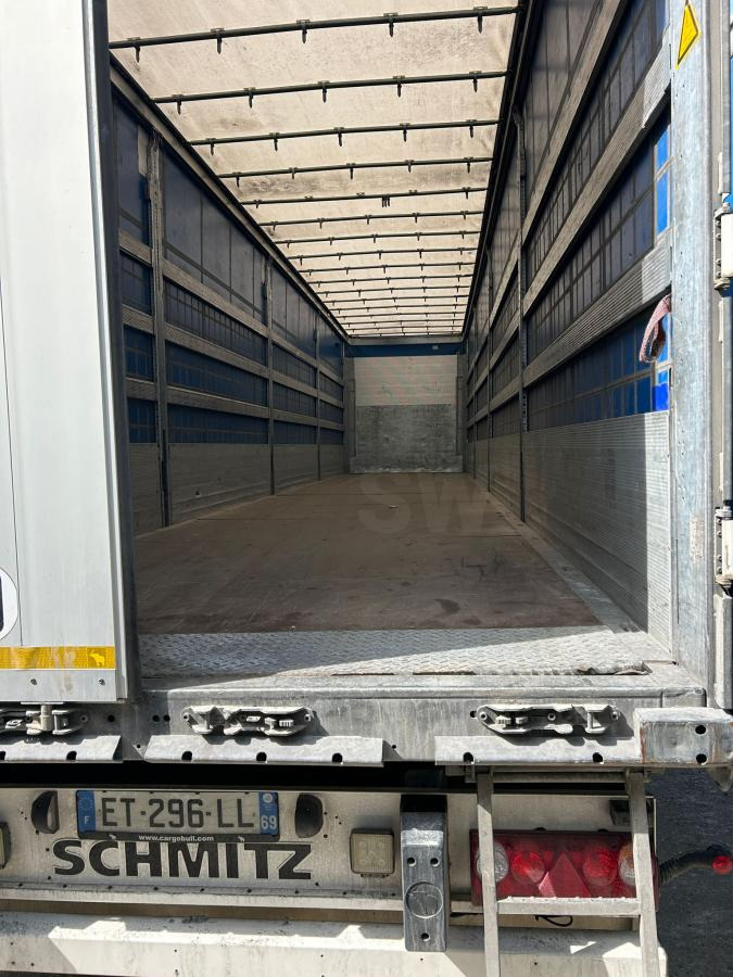 Schmitz Cargobull - Curtainsider semi-trailer: picture 5 Schmitz Cargobull - Curtainsider semi-trailer: picture 5