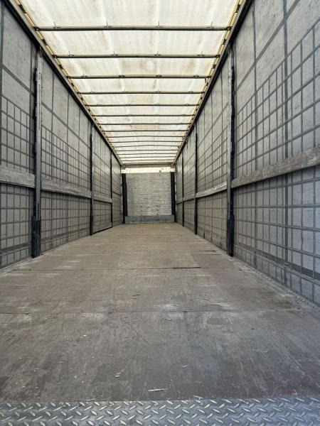 Schmitz Cargobull - Curtainsider semi-trailer: picture 2 Schmitz Cargobull - Curtainsider semi-trailer: picture 2