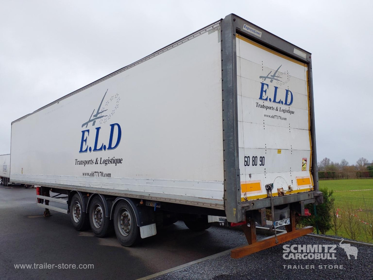 FRUEHAUF Dryfreight Standard Roller shutter door - Closed box semi-trailer: picture 2 FRUEHAUF Dryfreight Standard Roller shutter door - Closed box semi-trailer: picture 2