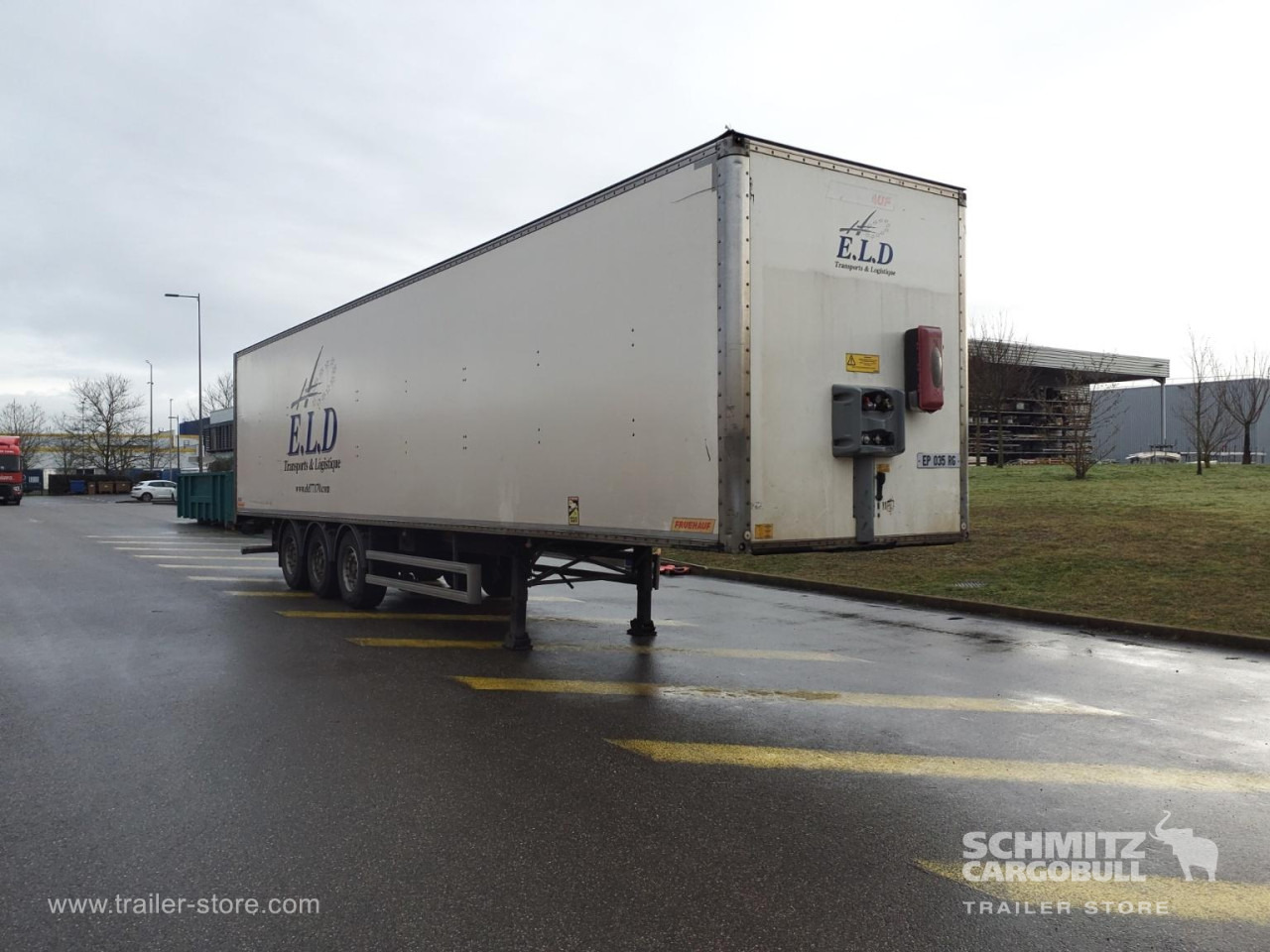 FRUEHAUF Dryfreight Standard Roller shutter door - Closed box semi-trailer: picture 1 FRUEHAUF Dryfreight Standard Roller shutter door - Closed box semi-trailer: picture 1