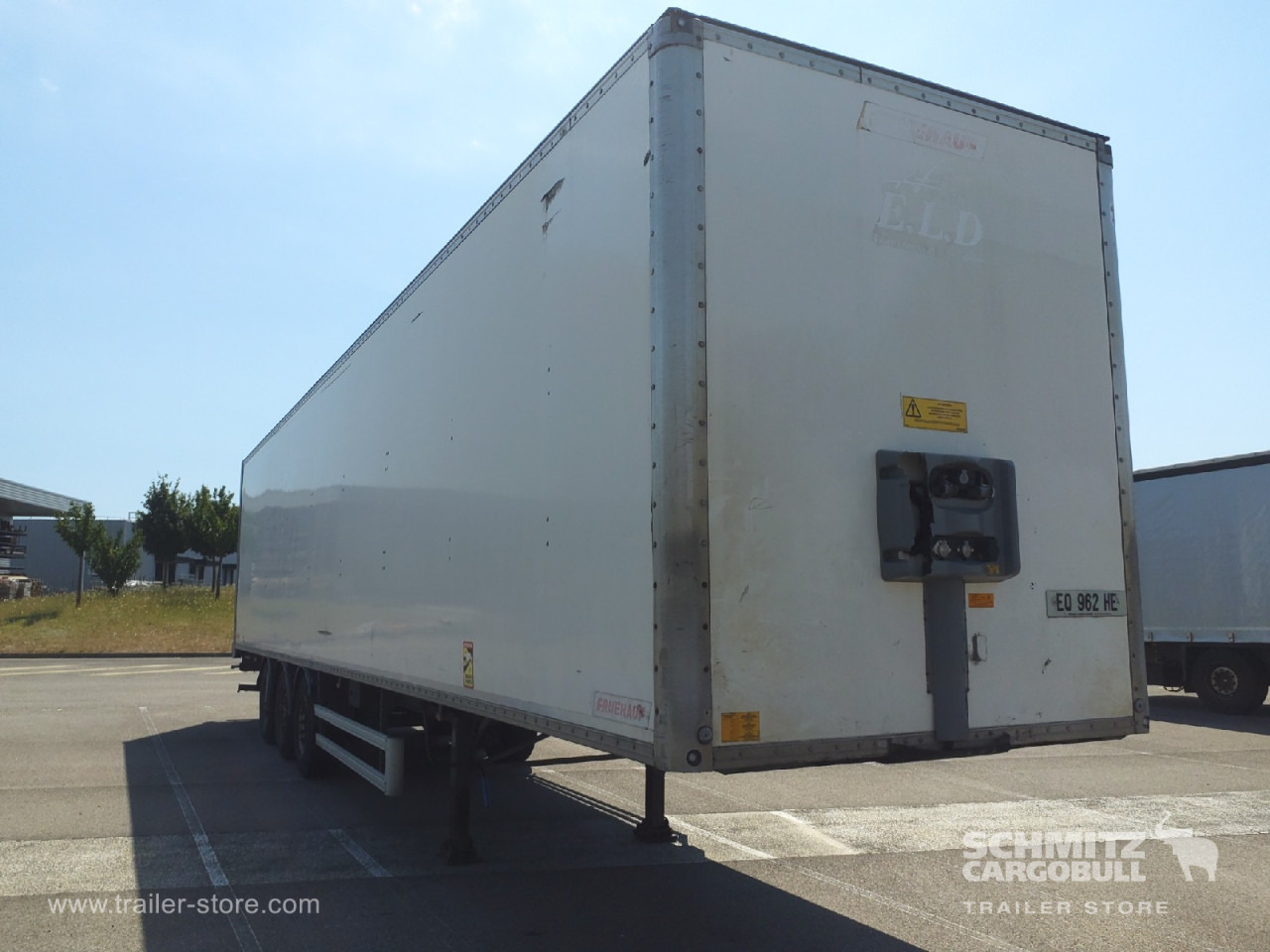 FRUEHAUF Dryfreight Standard Roller shutter door - Closed box semi-trailer: picture 1 FRUEHAUF Dryfreight Standard Roller shutter door - Closed box semi-trailer: picture 1