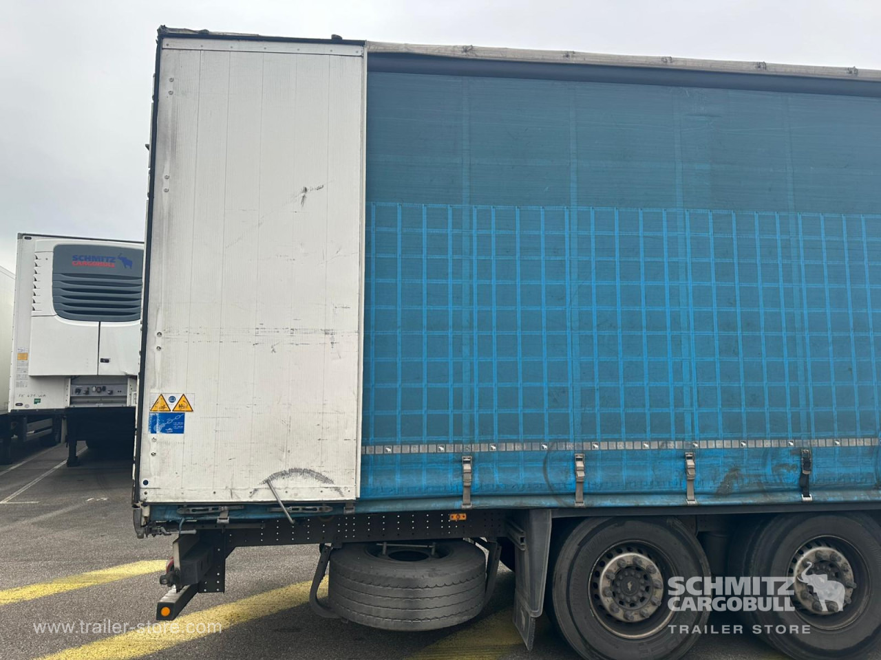SCHMITZ Curtainsider Standard - Curtainsider semi-trailer: picture 4 SCHMITZ Curtainsider Standard - Curtainsider semi-trailer: picture 4