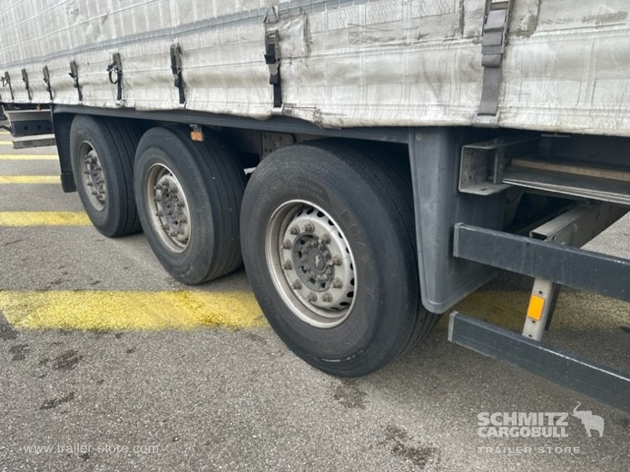 SCHMITZ Curtainsider Standard - Curtainsider semi-trailer: picture 3 SCHMITZ Curtainsider Standard - Curtainsider semi-trailer: picture 3