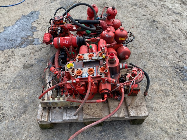 2426877 - O&K L45 - Hydraulics for Wheel loader: picture 3 2426877 - O&K L45 - Hydraulics for Wheel loader: picture 3