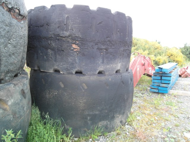 CAT 992 C  - Tire for Construction machinery: picture 2 CAT 992 C  - Tire for Construction machinery: picture 2