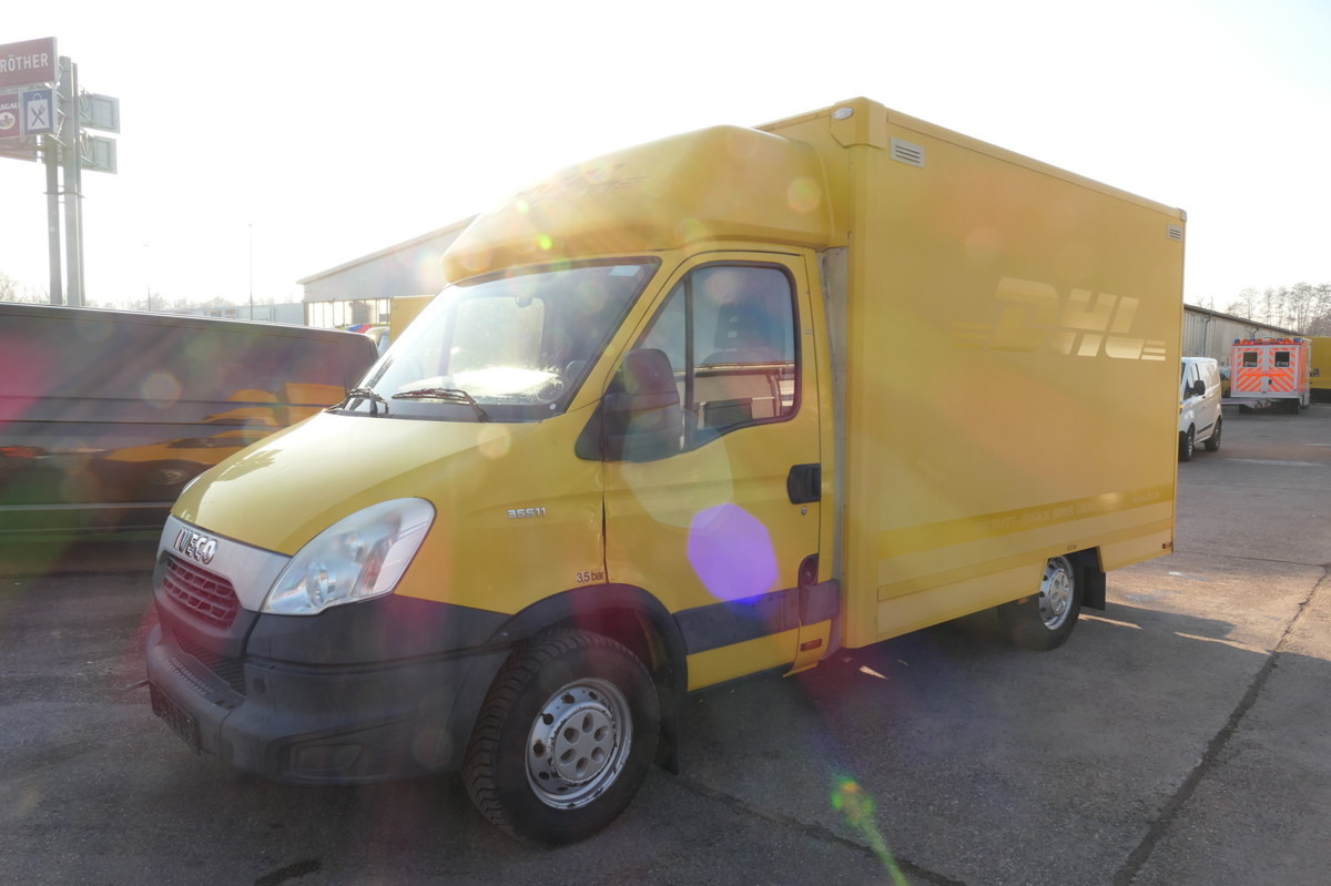 IVECO Daily 35 S11 C30C AUTOMATIK KAMERA Kurz KAMERA R - Box van: picture 2 IVECO Daily 35 S11 C30C AUTOMATIK KAMERA Kurz KAMERA R - Box van: picture 2