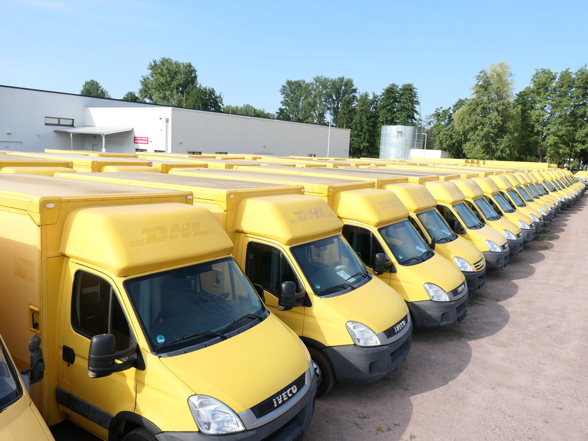 IVECO Daily 35 S11 C30C AUTOMATIK KAMERA MAXI Regale L - Box van: picture 1 IVECO Daily 35 S11 C30C AUTOMATIK KAMERA MAXI Regale L - Box van: picture 1