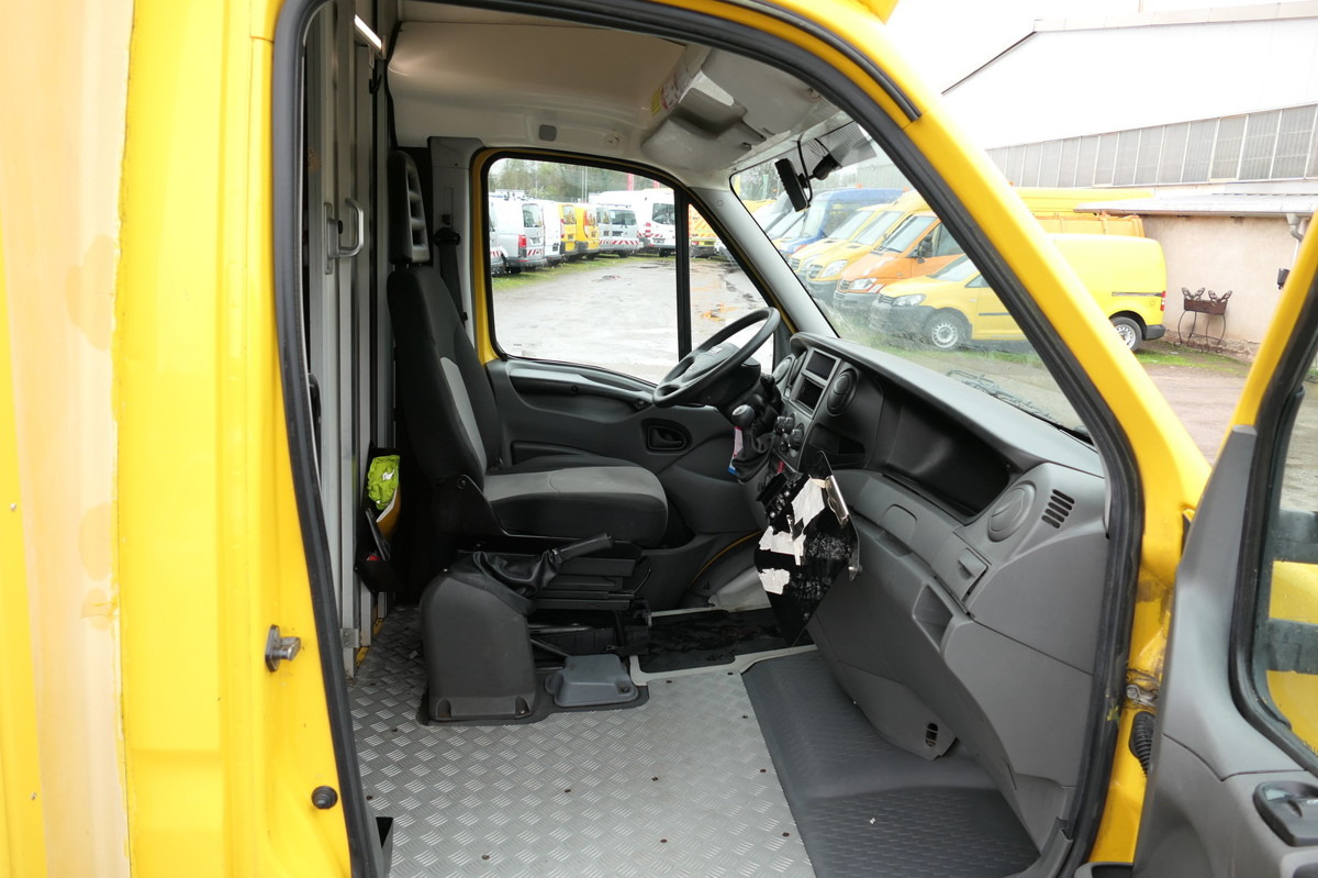 IVECO Daily 35 S11 C30C AUTOMATIK KAMERA Regale LUFT D - Box van: picture 5 IVECO Daily 35 S11 C30C AUTOMATIK KAMERA Regale LUFT D - Box van: picture 5
