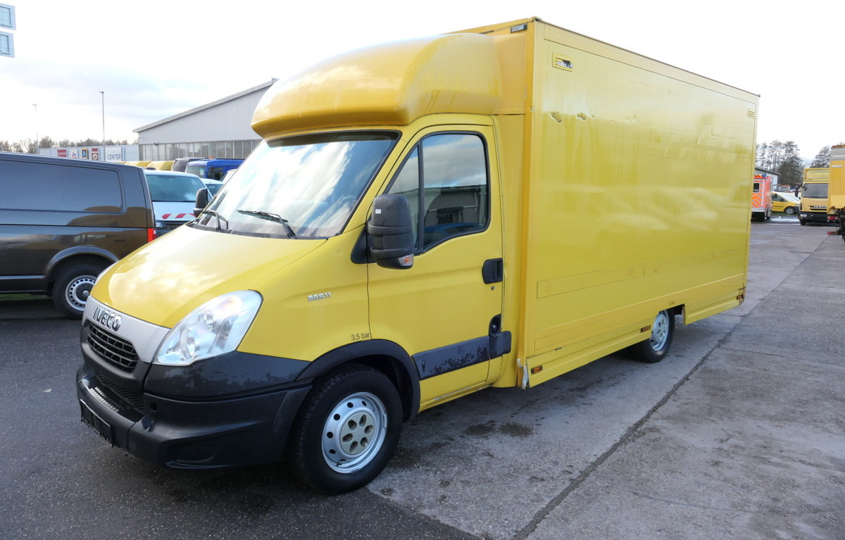 IVECO Daily 35 S11 C30C AUTOMATIK KAMERA Regale LUFT D - Box van: picture 1 IVECO Daily 35 S11 C30C AUTOMATIK KAMERA Regale LUFT D - Box van: picture 1