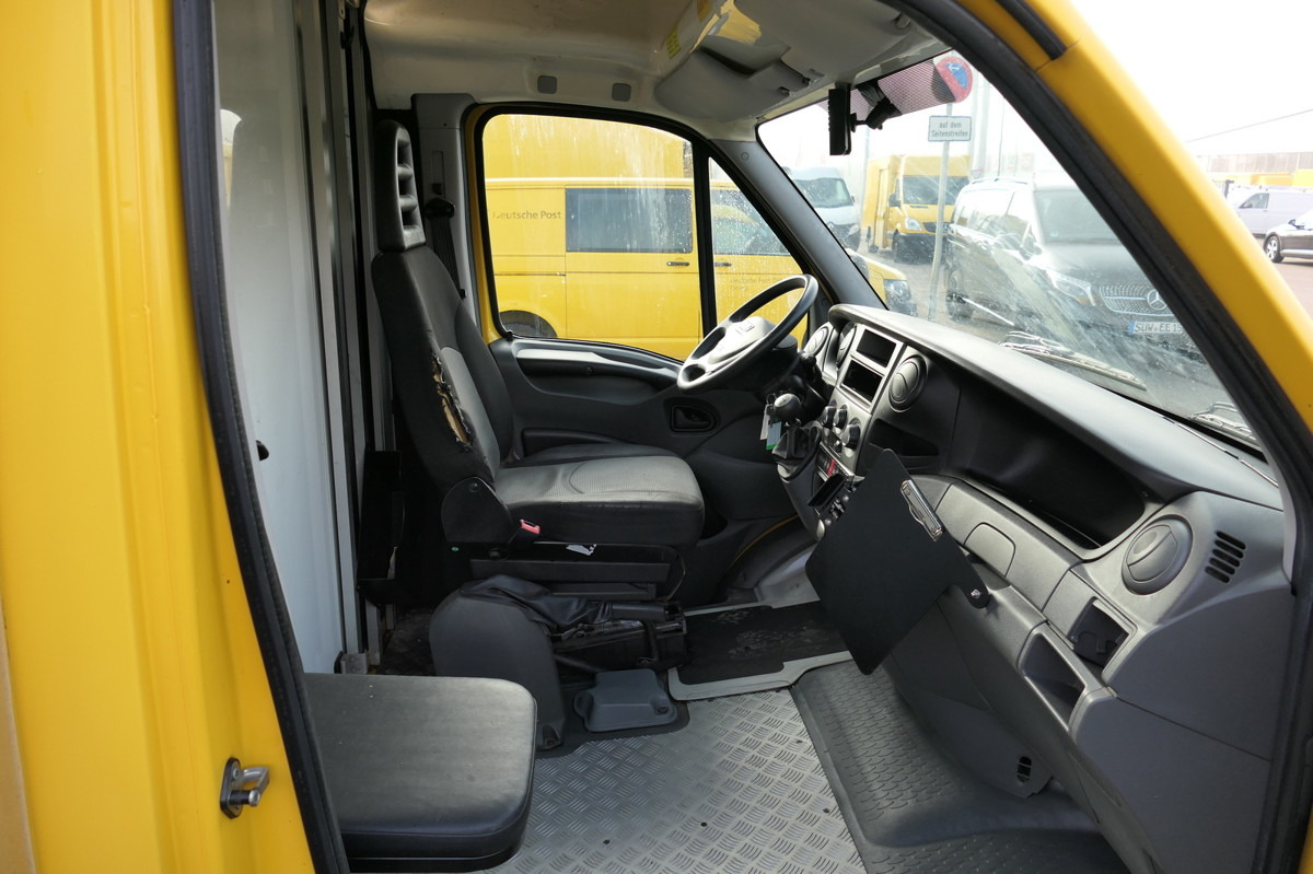 IVECO Daily 35 S11 C30C AUTOMATIK KAMERA Regale LUFT D - Box van: picture 5 IVECO Daily 35 S11 C30C AUTOMATIK KAMERA Regale LUFT D - Box van: picture 5