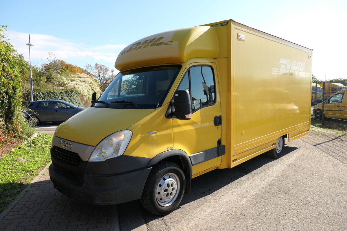 IVECO Daily 35 S11 C30C AUTOMATIK KAMERA Regale LUFT D - Box van: picture 1 IVECO Daily 35 S11 C30C AUTOMATIK KAMERA Regale LUFT D - Box van: picture 1