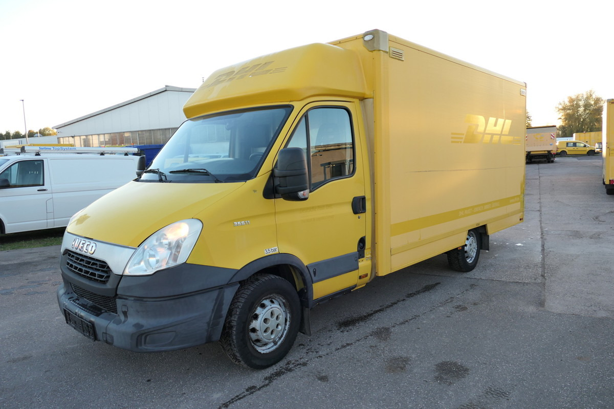 IVECO Daily 35 S11 C30C AUTOMATIK KAMERA Regale LUFT D - Box van: picture 1 IVECO Daily 35 S11 C30C AUTOMATIK KAMERA Regale LUFT D - Box van: picture 1