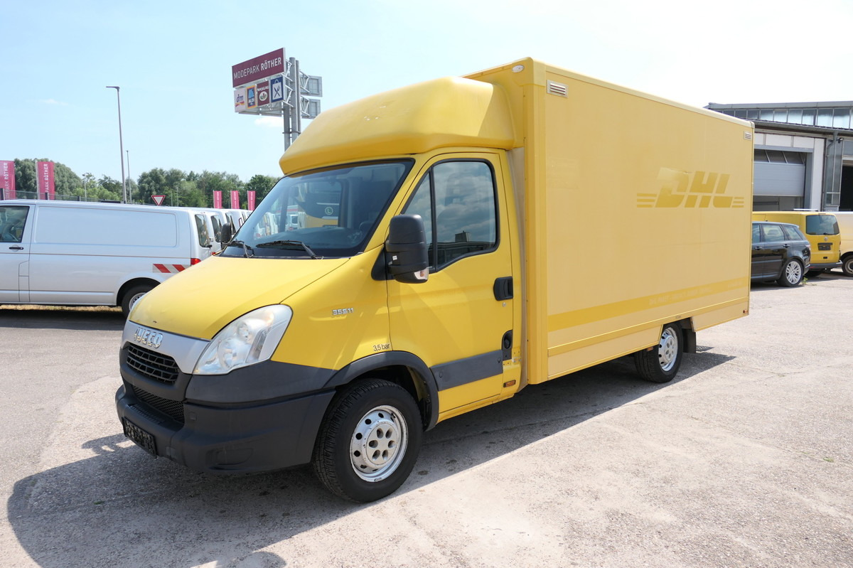 IVECO Daily 35 S11 C30C AUTOMATIK KAMERA Regale LUFT D - Box van: picture 1 IVECO Daily 35 S11 C30C AUTOMATIK KAMERA Regale LUFT D - Box van: picture 1