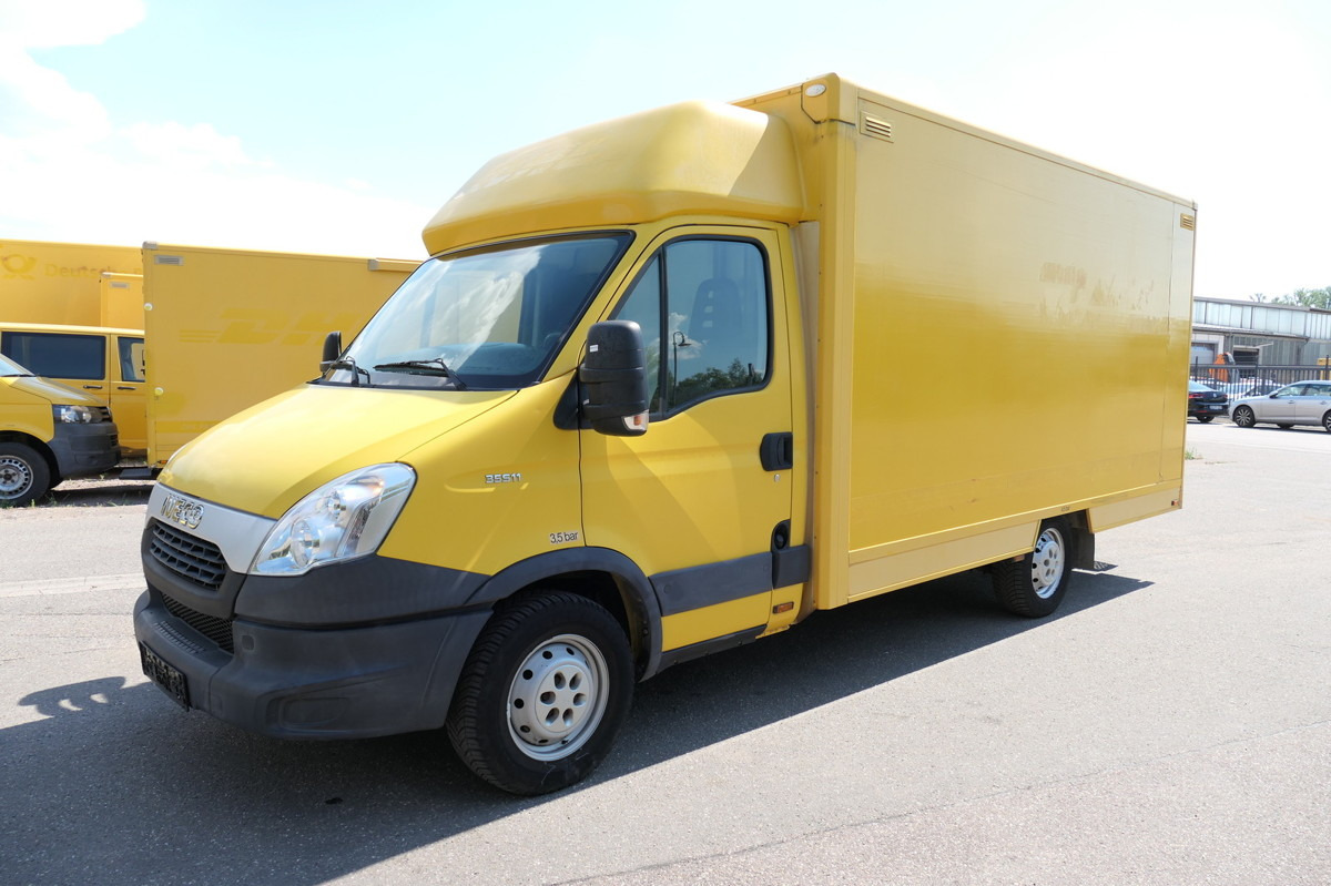 IVECO Daily 35 S11 C30C AUTOMATIK KAMERA Regale LUFT D - Box van: picture 1 IVECO Daily 35 S11 C30C AUTOMATIK KAMERA Regale LUFT D - Box van: picture 1