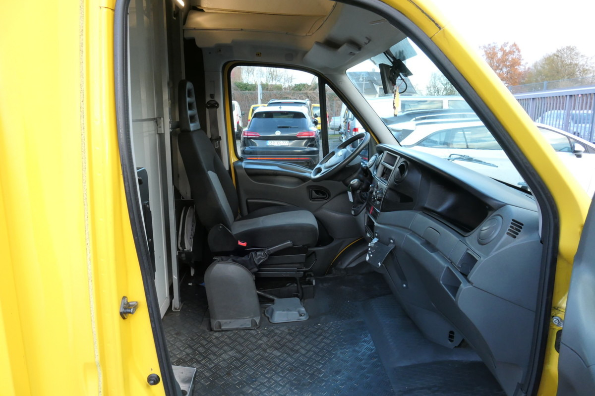 IVECO Daily 35 S11 C30C AUTOMATIK KAMERA Regale LUFT D - Box van: picture 5 IVECO Daily 35 S11 C30C AUTOMATIK KAMERA Regale LUFT D - Box van: picture 5