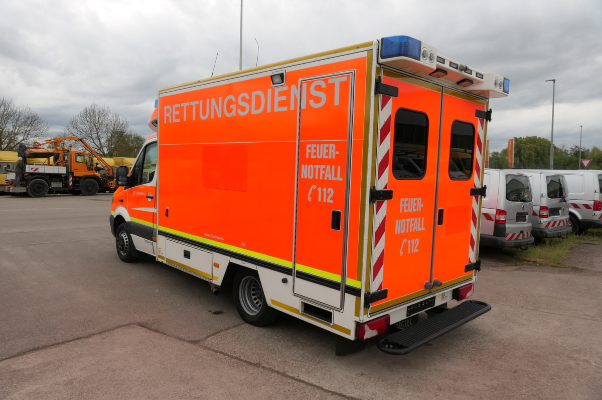 MERCEDES-BENZ Sprinter 519 CDI Klima Krankenwagen - Ambulance: picture 5 MERCEDES-BENZ Sprinter 519 CDI Klima Krankenwagen - Ambulance: picture 5