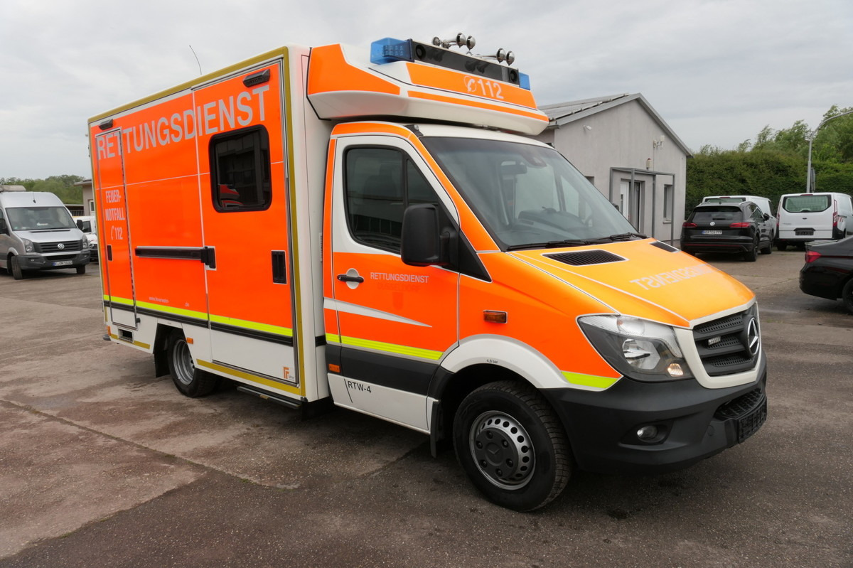MERCEDES-BENZ Sprinter 519 CDI Klima Krankenwagen - Ambulance: picture 2 MERCEDES-BENZ Sprinter 519 CDI Klima Krankenwagen - Ambulance: picture 2