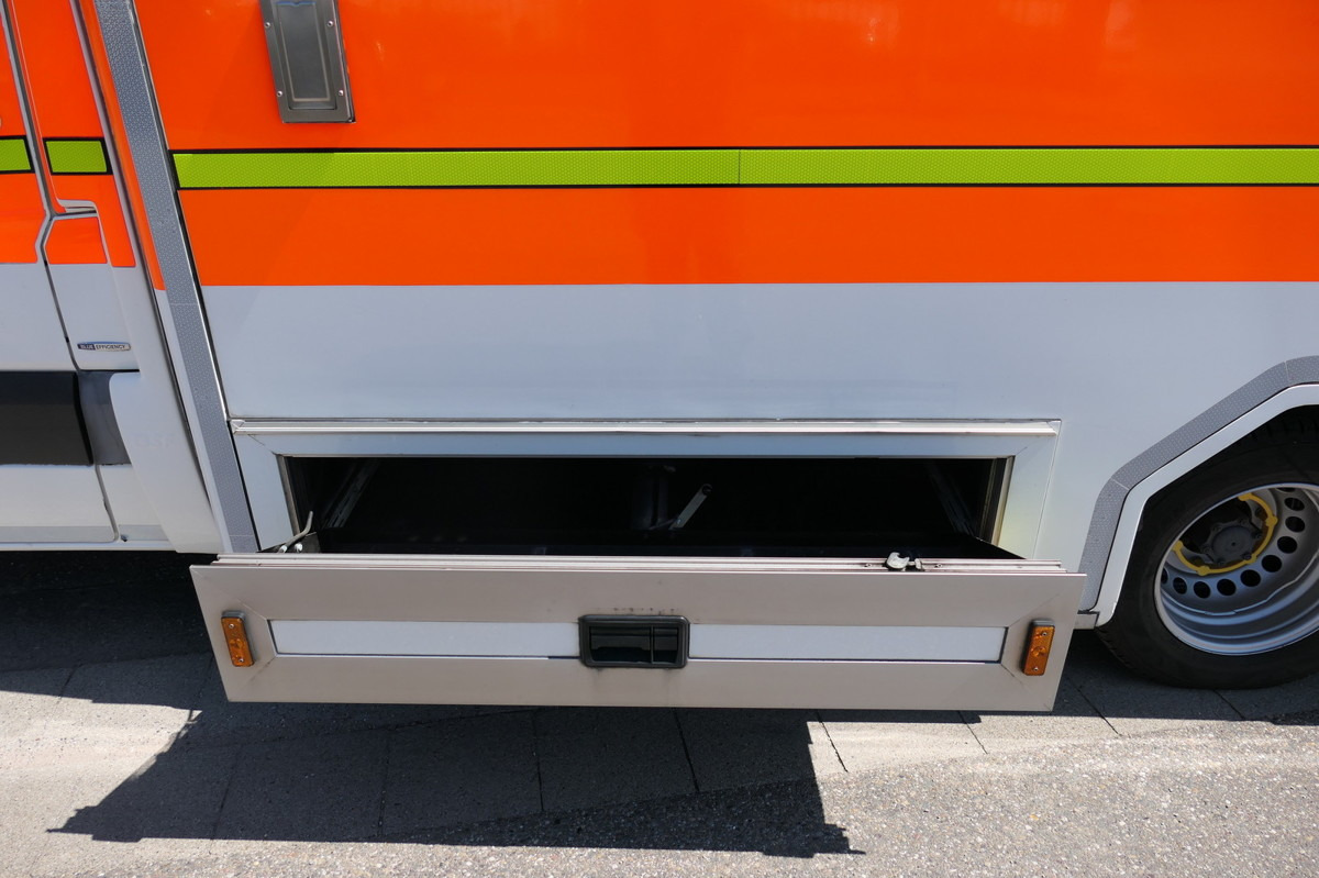 MERCEDES-BENZ Sprinter 519 CDI Klima Krankenwagen - Ambulance: picture 5 MERCEDES-BENZ Sprinter 519 CDI Klima Krankenwagen - Ambulance: picture 5