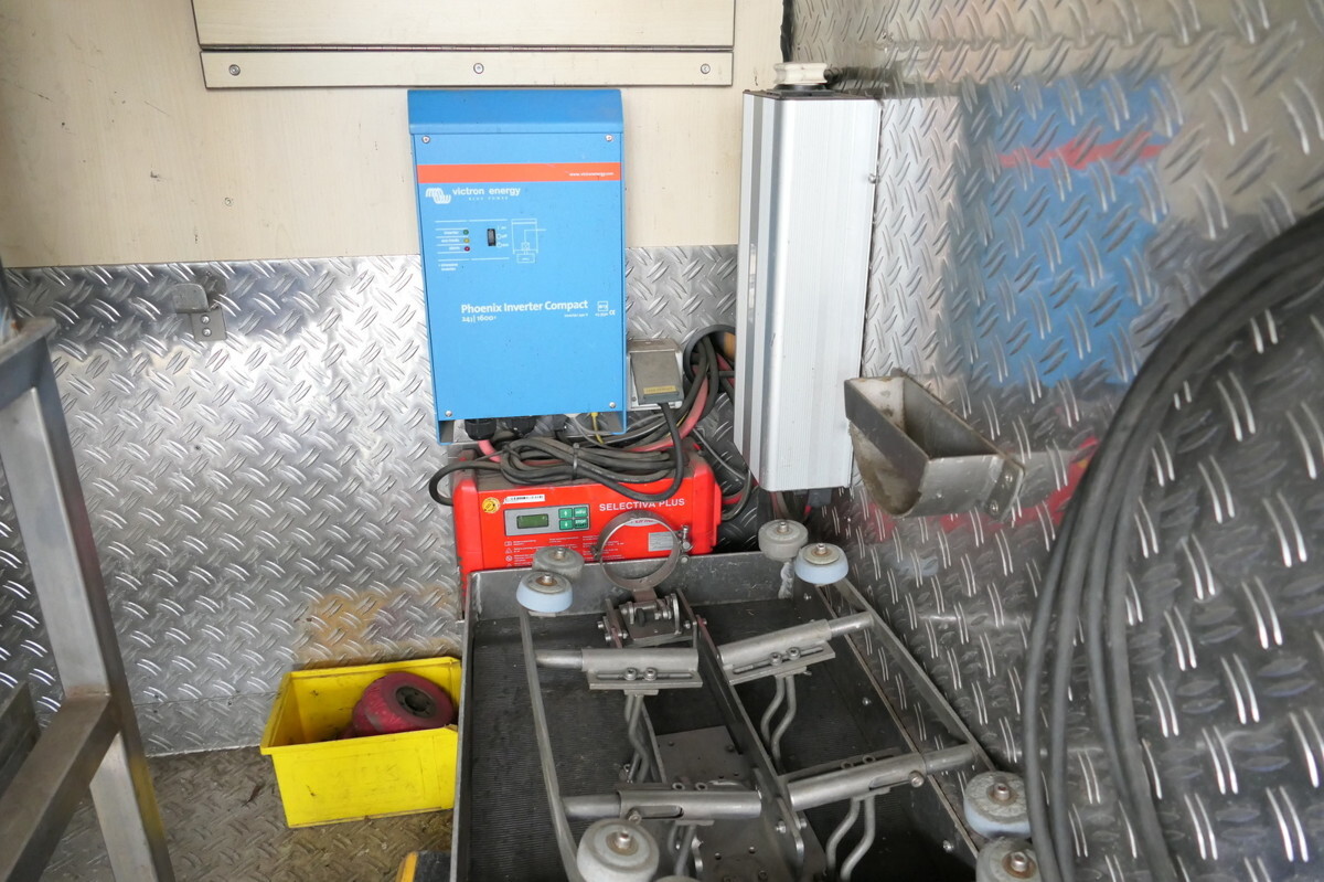 Vacuum truck MERCEDES-BENZ Vario 816 D Kanalinspektion Kanal TV Standheizun: picture 13