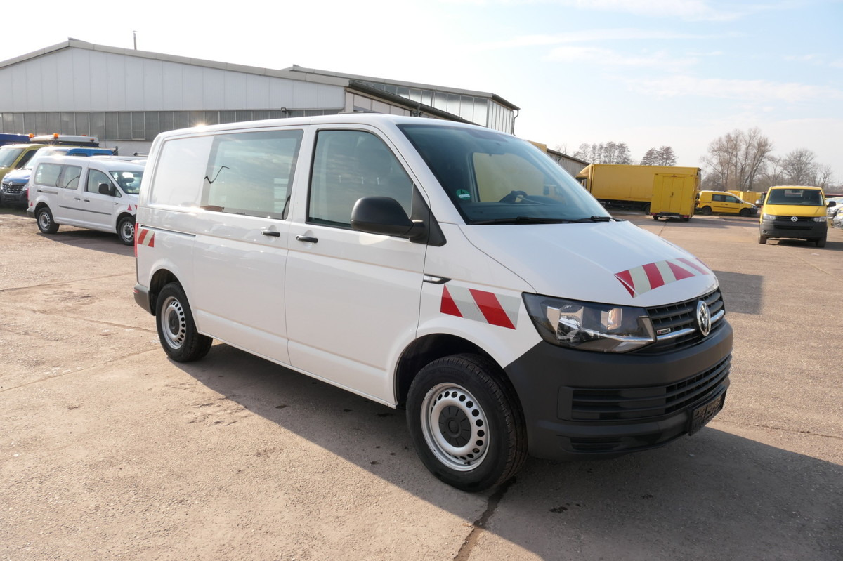 VW T6 2.0 TDI 4Motion 3-Sitzer Klima AHK Werkstatte - Small van: picture 3 VW T6 2.0 TDI 4Motion 3-Sitzer Klima AHK Werkstatte - Small van: picture 3