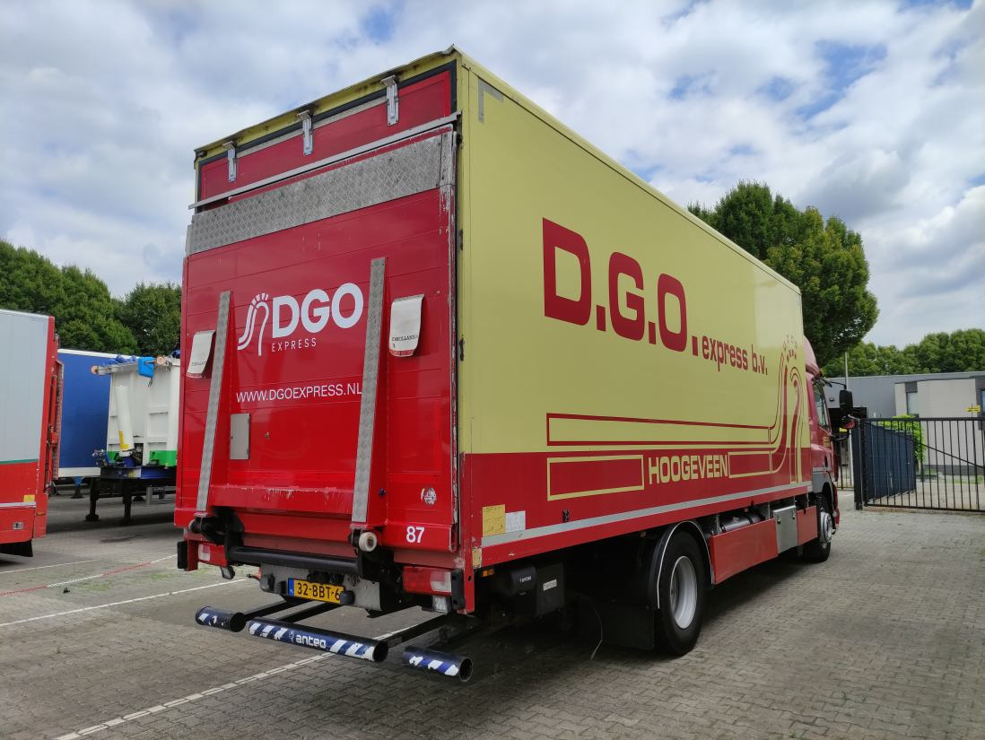 DAF CF 85.410 4x2 Spacecab - NL truck - Box truck: picture 2 DAF CF 85.410 4x2 Spacecab - NL truck - Box truck: picture 2