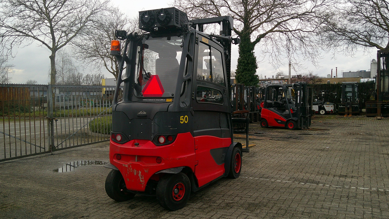 LINDE E50HL-01/600 CABIN - Electric forklift: picture 5 LINDE E50HL-01/600 CABIN - Electric forklift: picture 5