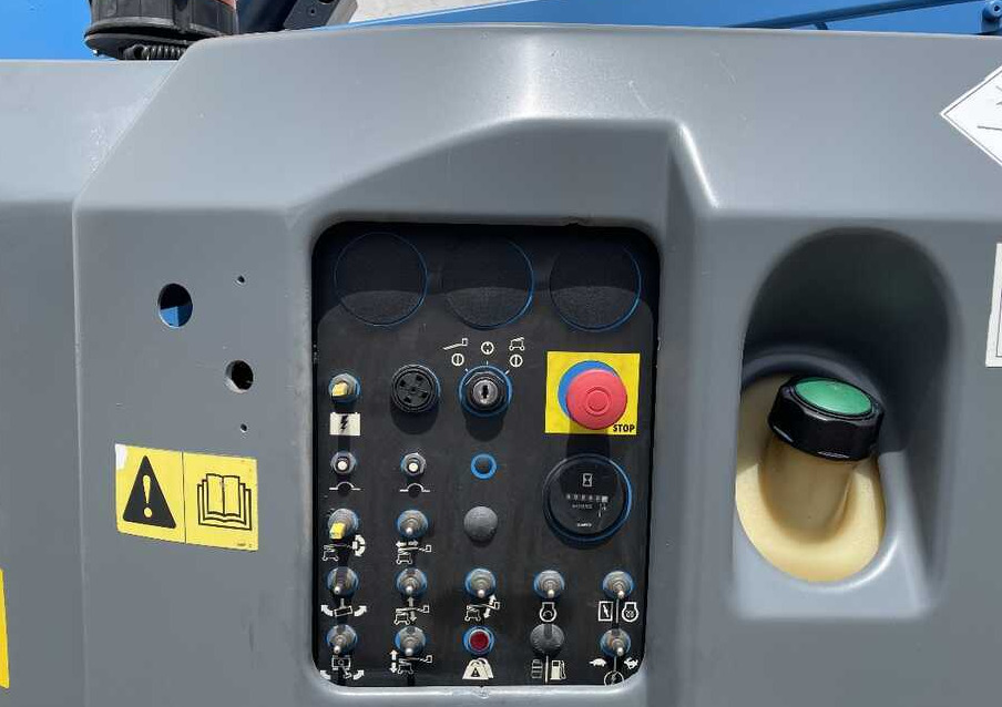 GENIE Z 34/22 (4x4) - Articulated boom: picture 4 GENIE Z 34/22 (4x4) - Articulated boom: picture 4