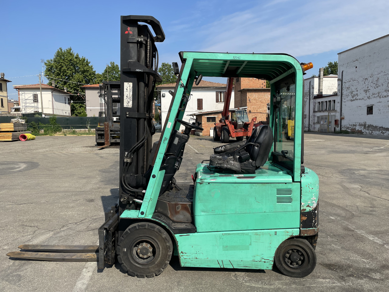 MITSUBISHI FB 25 - Electric forklift: picture 2 MITSUBISHI FB 25 - Electric forklift: picture 2