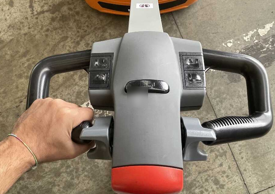 Still ECH 15 (30 Ah) PUx1 - Pallet truck: picture 4 Still ECH 15 (30 Ah) PUx1 - Pallet truck: picture 4
