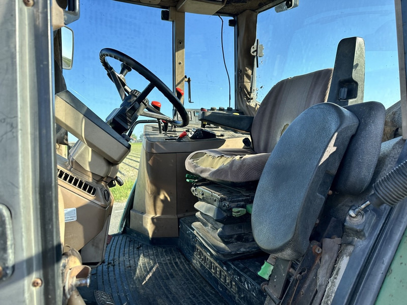 John Deere 6400 - Farm tractor: picture 4 John Deere 6400 - Farm tractor: picture 4